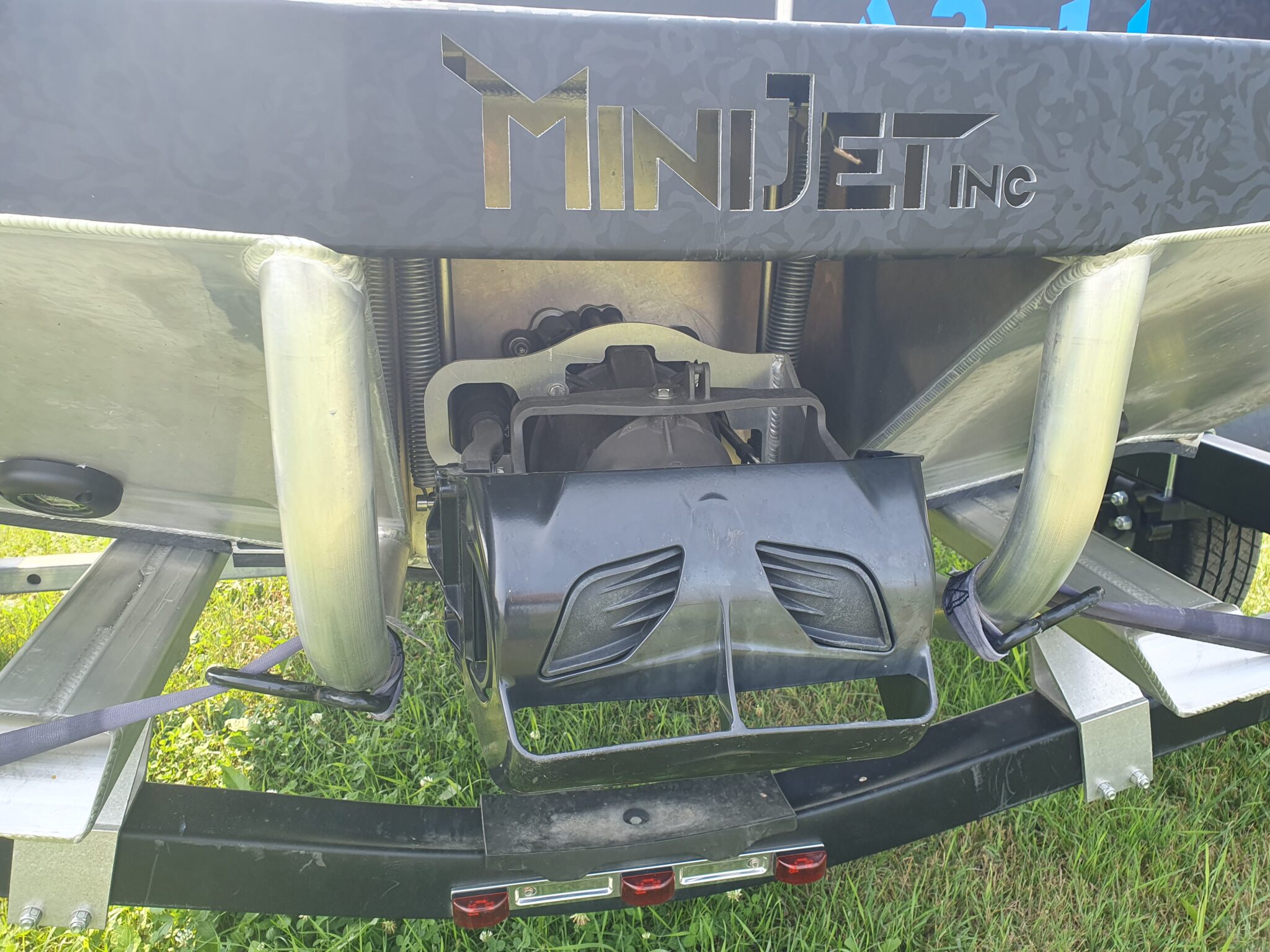 Universal Mini Jet Reverse Bucket Minijet Sea-Doo Reverse Bucket Mount for Gen 3 iBR - Minijet Inc.